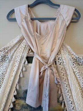 Sleeveless Tie-Front Satin Tank - Light Blush